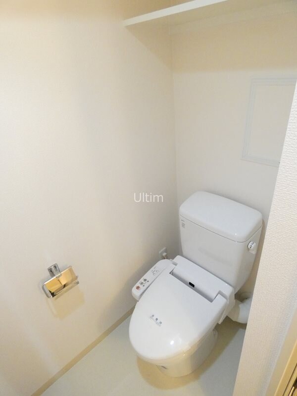 トイレ(違うお部屋の写真です。ご参考までに)
