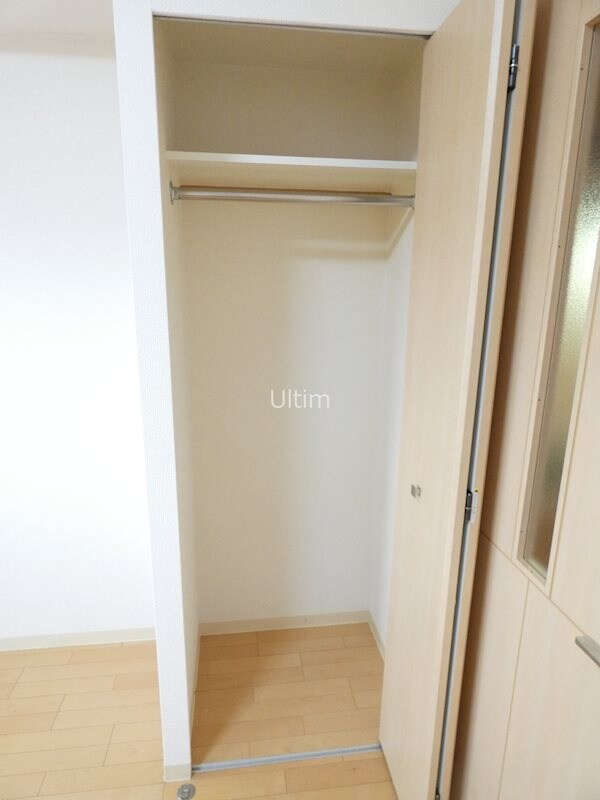 収納(違うお部屋の写真です。ご参考までに)
