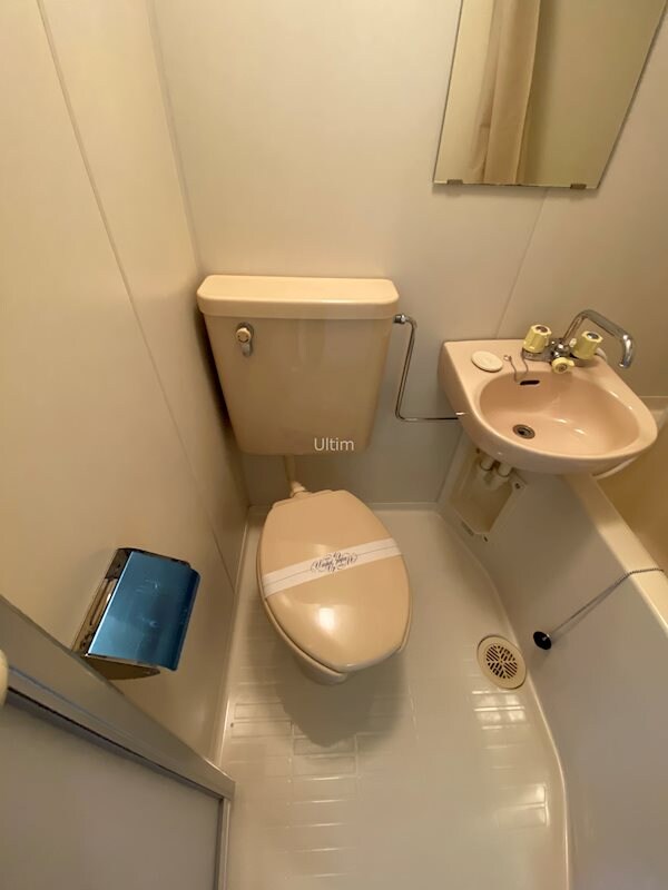 トイレ(別の部屋の写真)