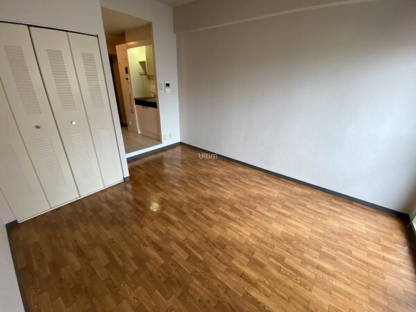 ベッドルーム(別の部屋の写真)