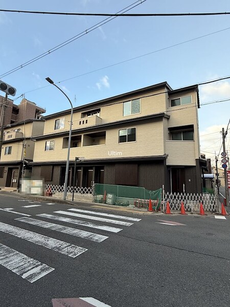 フォレストメゾン花吉外観写真