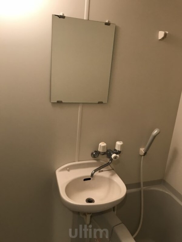 洗面所(別の部屋の写真)