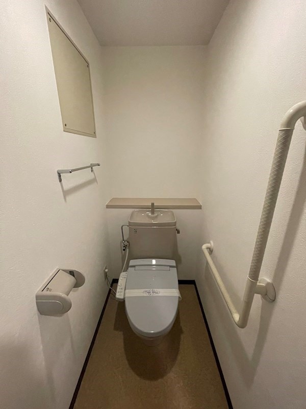 トイレ(別のお部屋のお写真です。ご参考までに。)