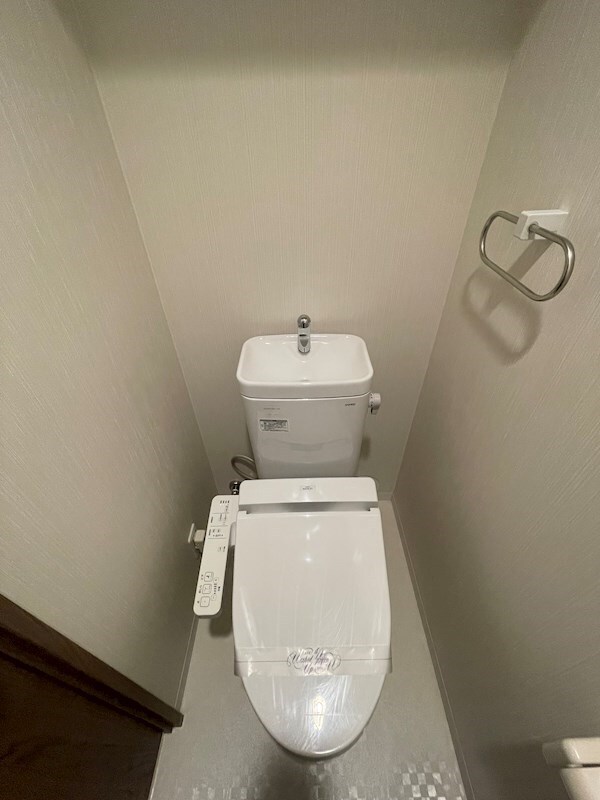 トイレ(※同タイプの他のお部屋です)