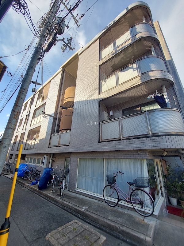 大鳳ハイツの物件外観写真