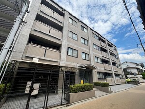 ロイヤル伏見桃山外観写真