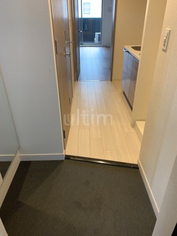 玄関(※別のお部屋のお写真です。御参考までに。)
