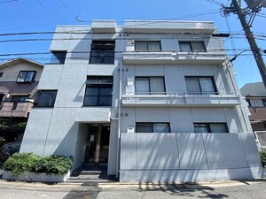 ドミールシャルマン外観写真