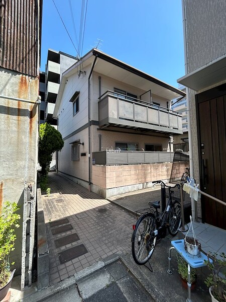 トゥルー西ノ京外観写真