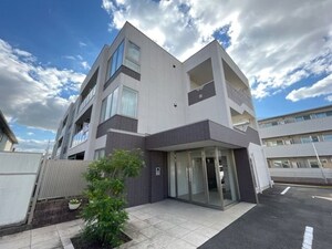 エストレーラ外観写真