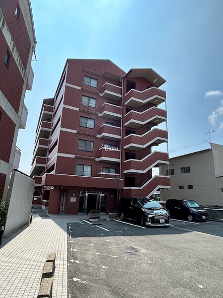 アバンサール天神川外観写真