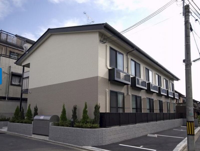 レオパレスウエストIの物件外観写真