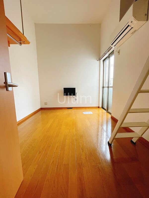 ベッドルーム(別の部屋の写真)