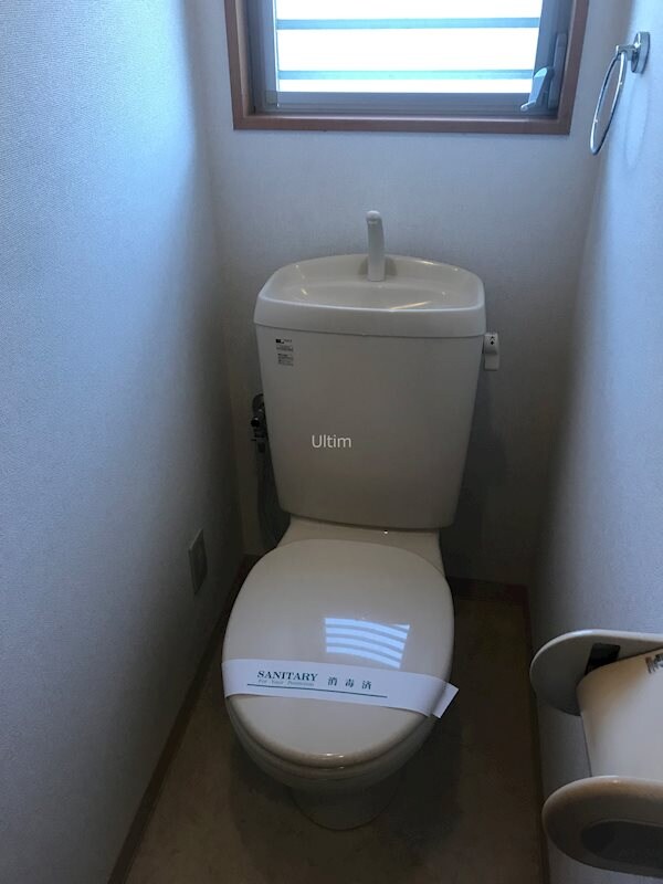 トイレ(違うお部屋の写真です。ご参考までに)