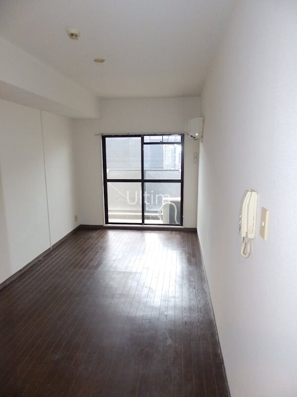 リビング(違うお部屋の写真です。ご参考までに)