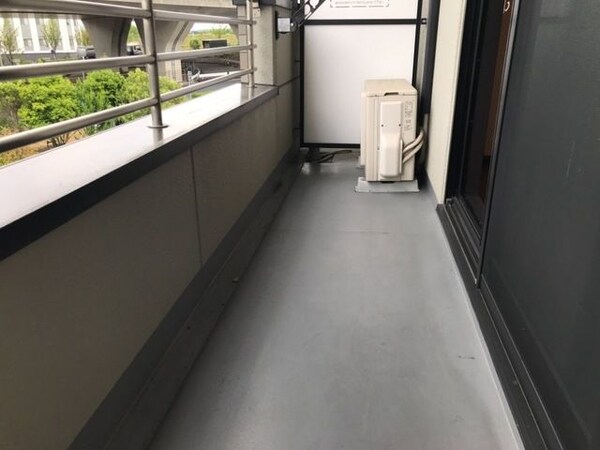 ベランダ(※別のお部屋の写真です)