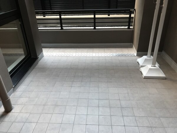ベランダ(※別のお部屋の写真です)
