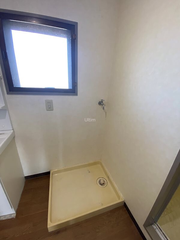 その他(洗濯機置き場※同タイプの他のお部屋です)