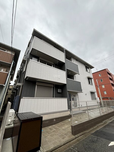 Ｄ-ＲＯＯＭ深草小久保町Ｂ外観写真
