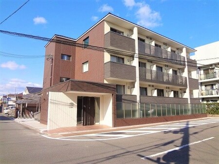 クレドール伏見稲荷外観写真
