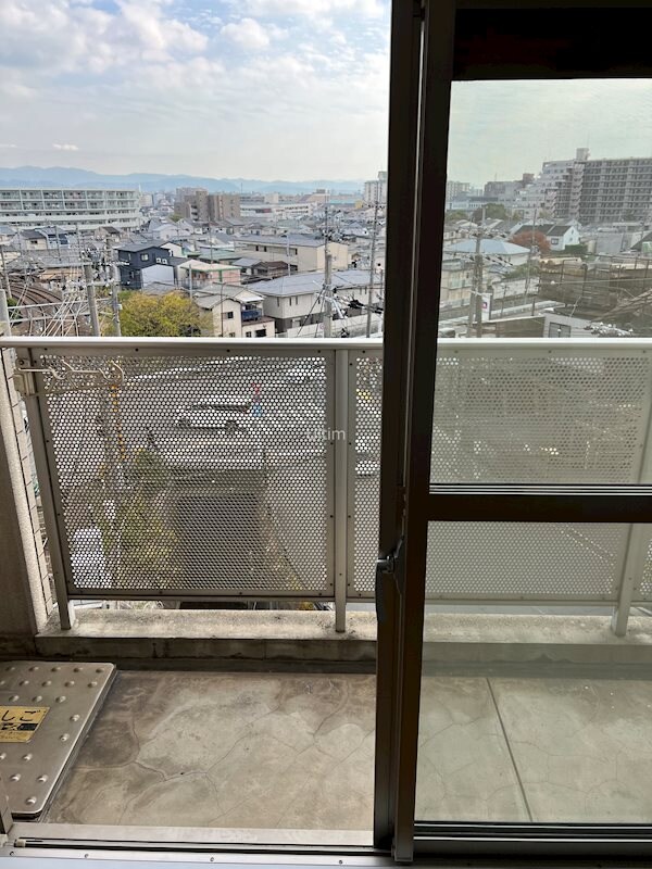 ベランダ(別のお部屋の写真です)