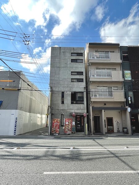 綾小路アパートメント外観写真