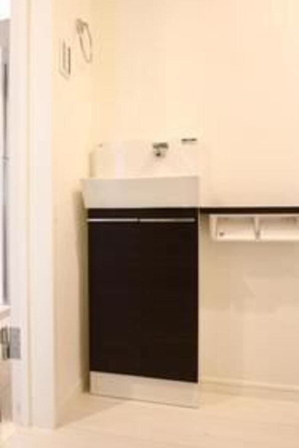 独立洗面台