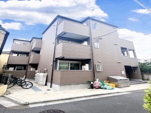 グランシャレー西綾瀬外観写真