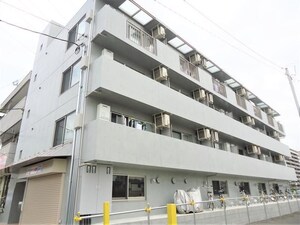 シャンブル英美外観写真