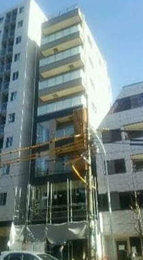 山手線 駒込駅 8階建 築6年の外観写真