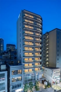 千代田線 赤坂駅 13階建 築7年の外観写真