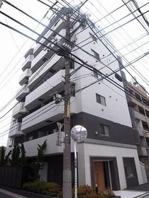 都営日暮里・舎人ライナー 日暮里駅 7階建 築17年の外観写真