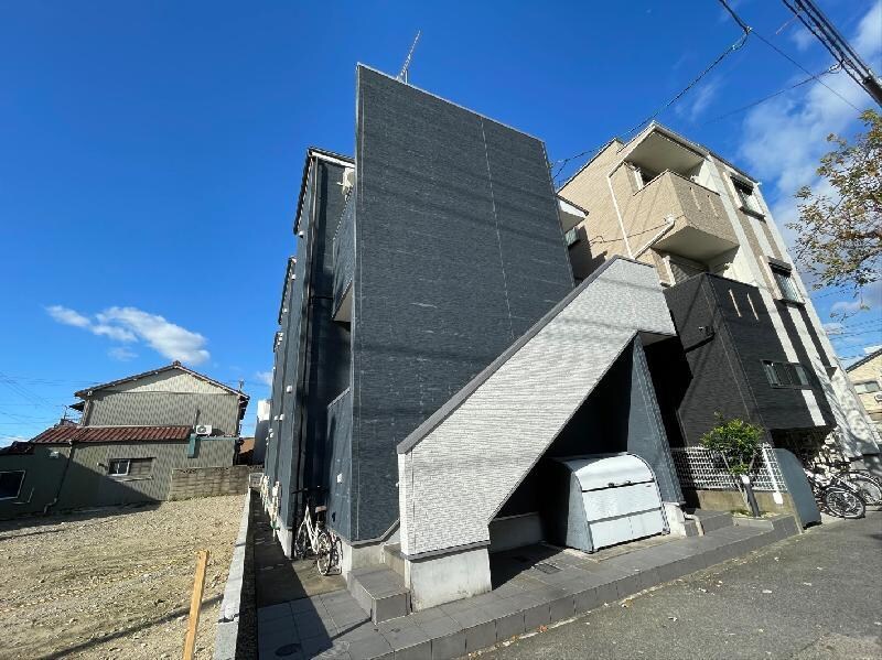 ｌａｐｉｓｌａｚｕｌｉの物件外観写真