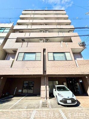 YOSHIX代官町外観写真