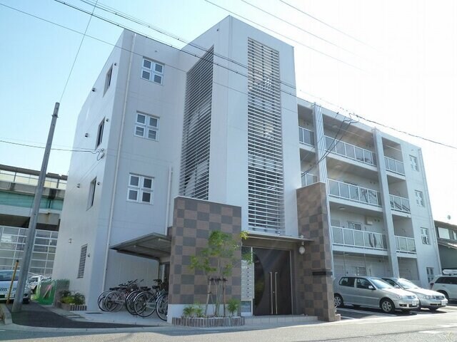 ル・キャステルの物件外観写真