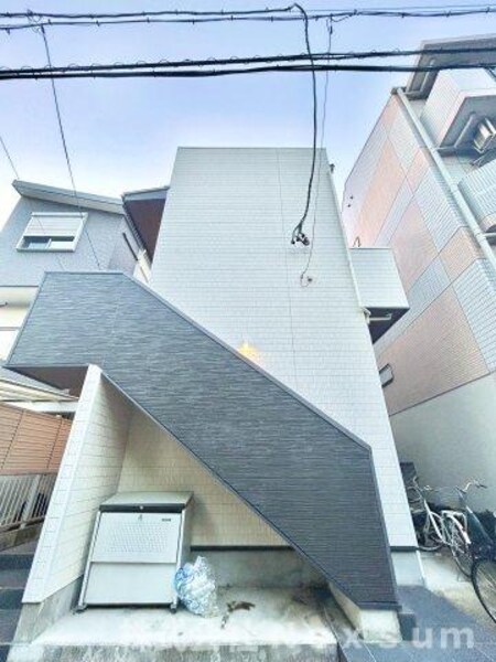 カーサ9名駅外観写真