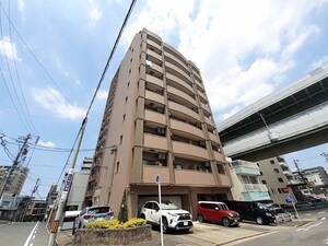 アゲート　白壁外観写真