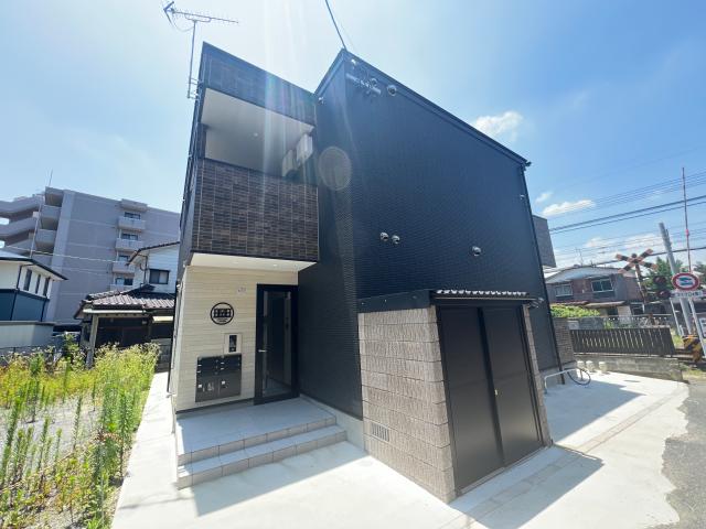 BRAVEBASE二日市駅南