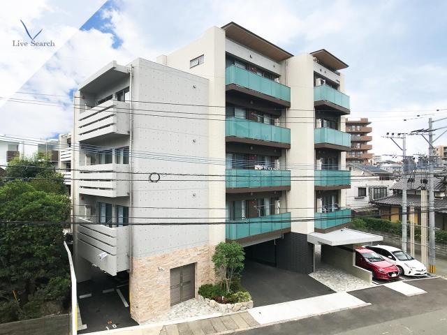 アールズプレイス福岡香椎駅前