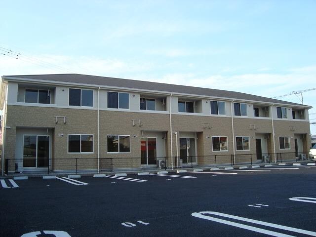 物件外観写真2　(外観写真（昼）)