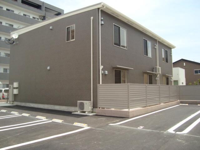 物件外観写真2　(外観写真（昼）)