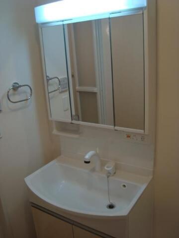 物件内観写真7　(洗髪洗面化粧台)