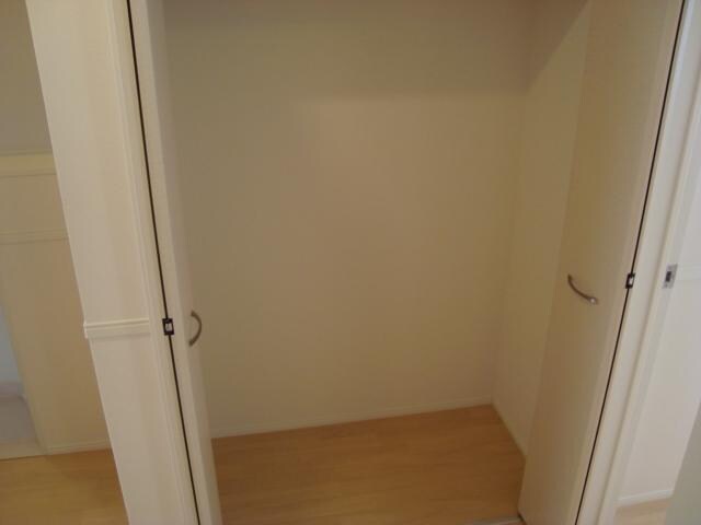 物件内観写真8　(クローゼット)