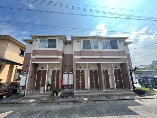 物件外観写真2　(外観写真（昼）)