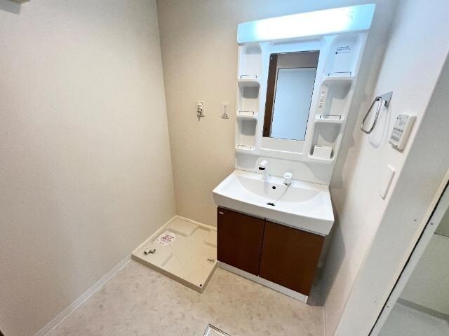 物件内観写真8　(洗面)