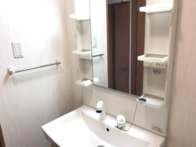 物件内観写真8　(洗髪洗面化粧台)