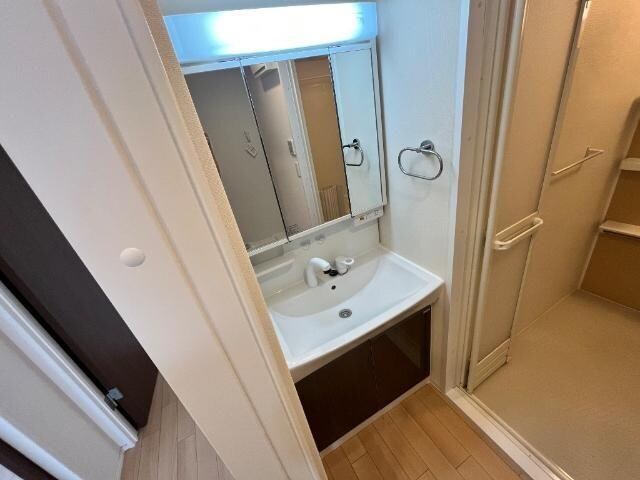 物件内観写真7　(洗髪洗面化粧台)