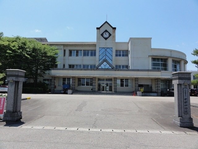 物件外観写真8　(津沢中学校まで850m)