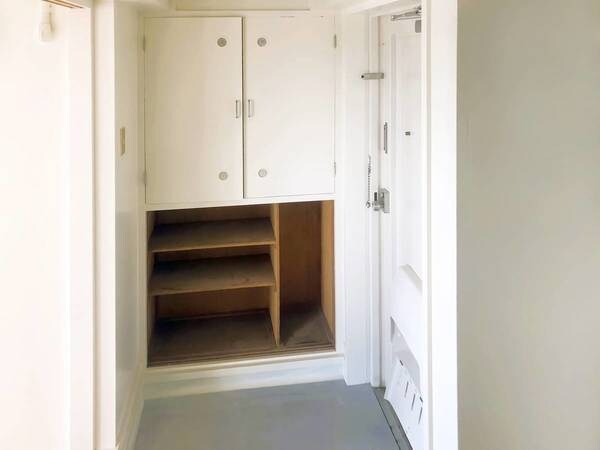 玄関(ビレッジハウスの同一物件・同一タイプの間取りの写真です)