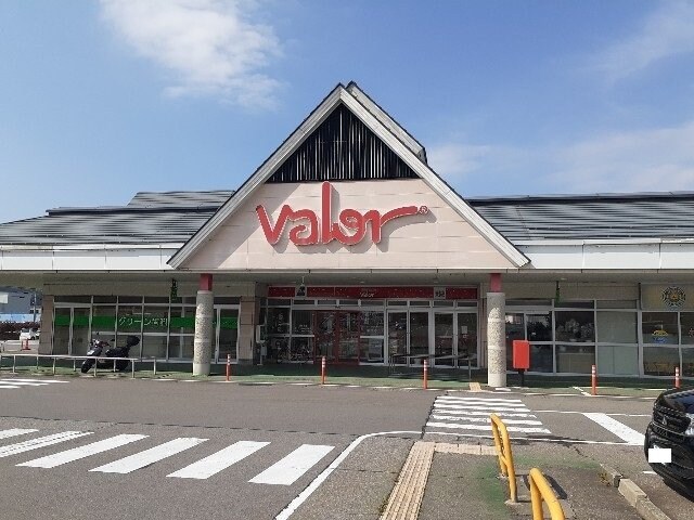 物件外観写真5　(バローまで450m)